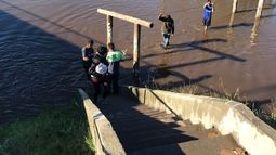 “Hay 15 evacuados por la crecida del Río Luján”