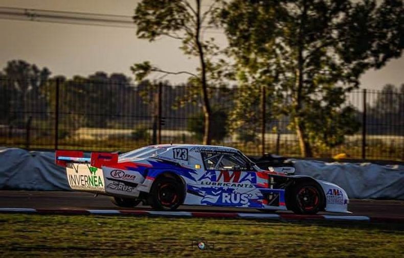 Nicanor Santilli Pazos aceleró en la serie y apunta a un gran domingo.