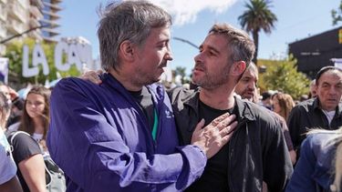 PRESIDENTES. Achával y Máximo Kirchner, juntos en la marcha del pasado 24 de marzo..