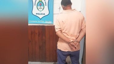 El agresor fue detenido luego de golpear al niño en la cara. .