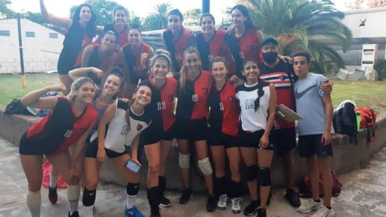 EQUIPO. Derqui disputará la Quinta División femenina metropolitana..