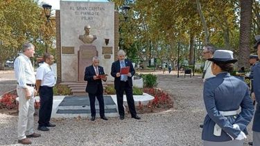 La actividad se llevó a cabo en la Plaza 12 de Octubre.&nbsp;