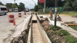 DESAGÜES. Una de las obras que ya se pusieron en marcha en el Parque Industrial. .