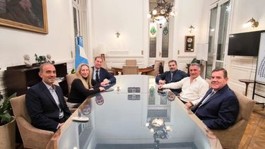 ENCUENTRO. Karina Milei publicó en X la foto de la reunión del miércoles.