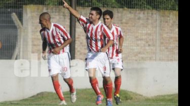 Sergio Ortigoza, autor de los dos goles de Atlético.