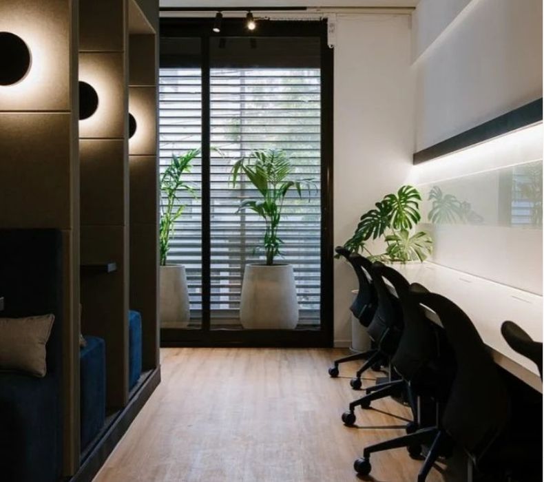 Oficinas Dale Play, Dale Play Records.