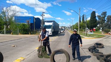 PROTESTAS. Los despidos en ILVA impactaron fuerte en el Parque Industrial de Pilar. Se esperan más reclamos para esta semana.