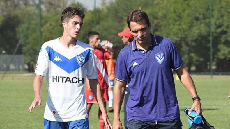FORTINERO. Pepe Vázquez trabajando con la Reserva de Vélez..