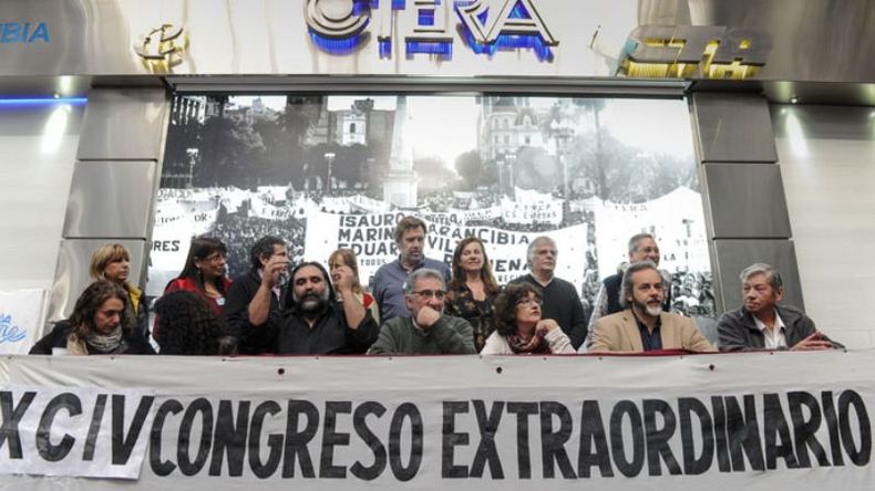 CONGRESO EXTRAORDINARIO DE CTERA. Se decidió parar. .