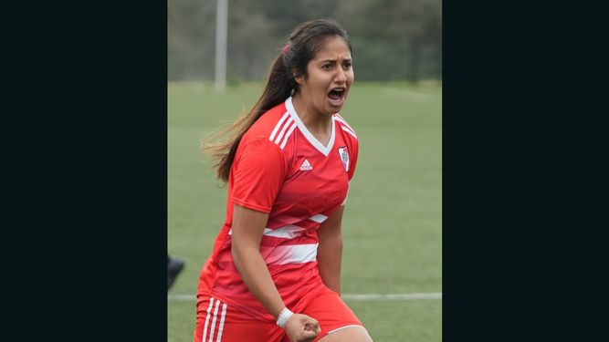 CON EL ALMA. Delfina Zaputovich celebra su primer gol en la Reserva de River Plate.