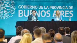 ANUNCIOS. Con la vicegobernadora, Killof lanzo obras y cambios en el gabinete..