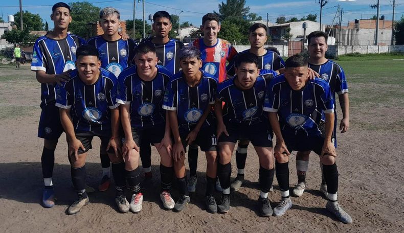 SUBE. La Nueva gole&oacute; y se mete en la discusi&oacute;n por los puestos de vanguardia de su grupo.
