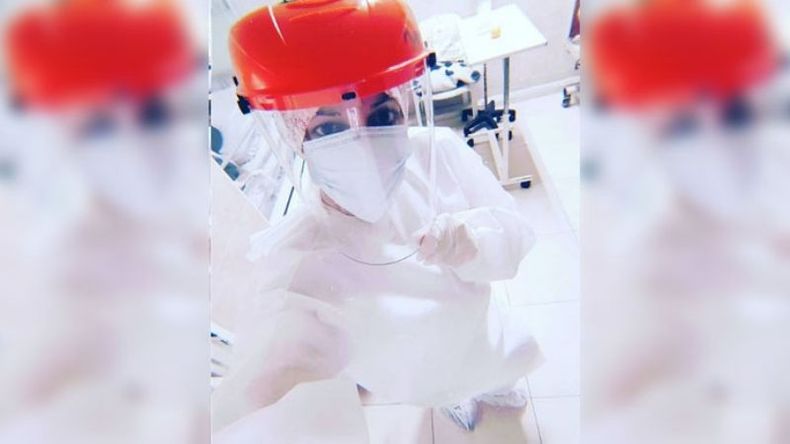 TODOS LOS RECAUDOS. Mery Lavia trabaja en la sala Covid del Sanguinetti..