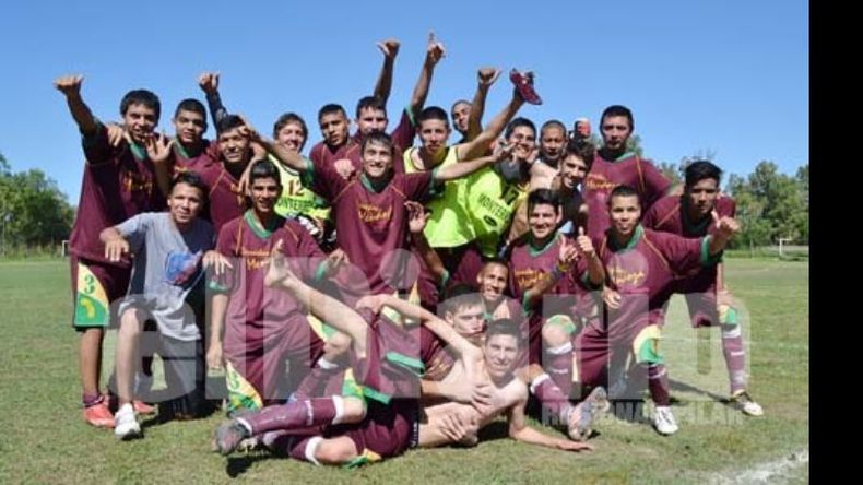 Monterrey sigue de festejo. Goleó a Abrojal en Villa Verde y lleva 12 victorias en fila..