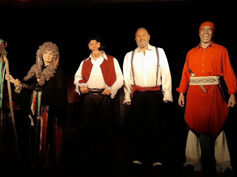 El elenco de "Sue&ntilde;a el Tigre en Barranca Yaco", los s&aacute;bados de julio en Il Piccolo Teatro.