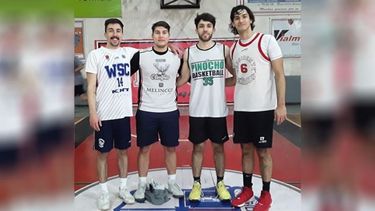 CAMPEÓN. El equipo de Los Hijos de Curry clasificó a la fase Regional..