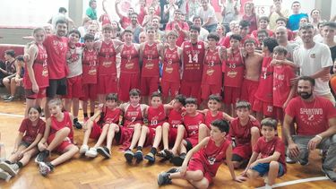 Sportivo Pilar y su hinchada en Vicente López.