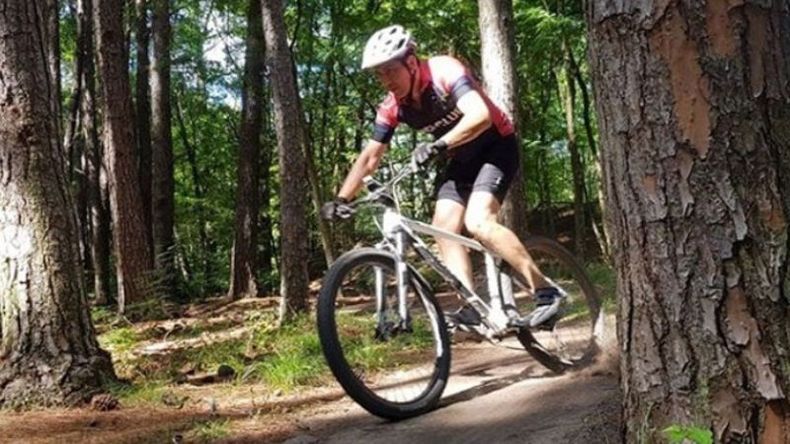 A RODAR. Los bikers entrenaban en el predio de EcoXtreme..