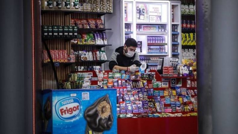 KIOSCO. El pequeño comerciante tiene una chance contra la crisis..