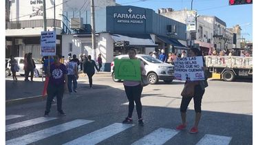 COMBATIVAS. El centro de Pilar fue el escenario del reclamo..