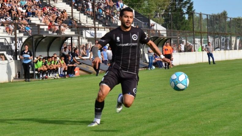 29 goles marcó Wilson Chimeli en 54 partidos (53,70% de promedio de eficacia) con la camiseta de Real Pilar, entre la Primera C, D y Copa Argentina..