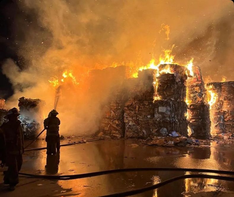El incendio se desarrolló en la planta recicladora Tigre, por causas que se desconocen.&nbsp;