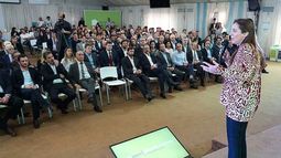 CAMPAÑA. Vidal reunió a su gabinete con la mira puesta en octubre..