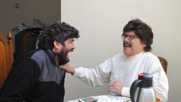 RISAS. Encuentro de Víctor Koprivsek, autor de esta noche, con Ramón Ayala.&nbsp;