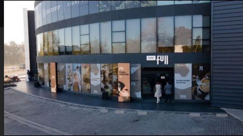 Pilar fue el lugar elegido por YPF para la apertura de su primera cafetería fuera de una estación de servicio. .