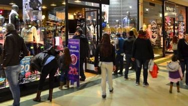 PREOCUPANTE. La venta de indumentaria fue la más afectada en mayo..
