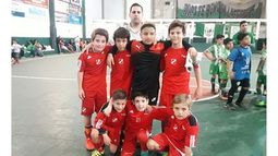TRIUNFO. La 2006 del Rojo ganó 4-1 y espera al líder, en la próxima fecha..