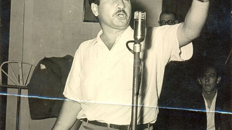 Luiso, en su faceta de recitador..