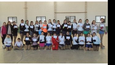 Las patinadoras de la escuela de Marianela Burzo que representarán a Pilar..