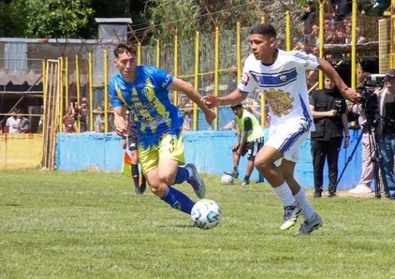 ATAQUE. Leandro De Robertis supera la marca de Octavio López Rinaldi.