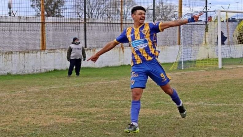 GRITO SAGRADO. Samaniego festeja una de sus conquistas en Puerto Nuevo..