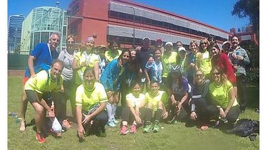 TODOS LLEGARON. Los integrantes del Caldaras Running Team dijeron presente en el Maratón de Buenos Aires..