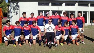 VUELTA AL RUGBY DESDE OTRO LUGAR. Iñaki, con los Mejores de M15. .