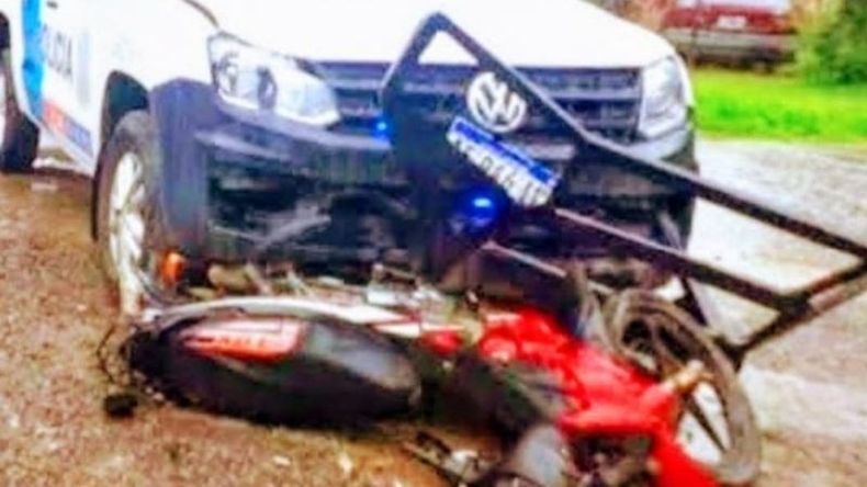 El conductor de la moto salió despedido unos 10 metros. Foto @juancaimpacto. .