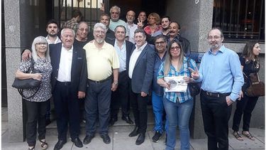 LOCALES. Fabio Gómez con los representantes de las Pyme..