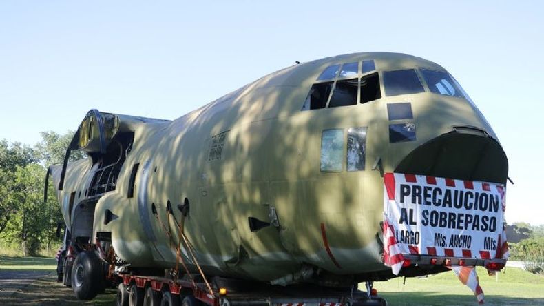 HÉRCULES, la nave derribada en Malvinas se convertirá en un microcine..