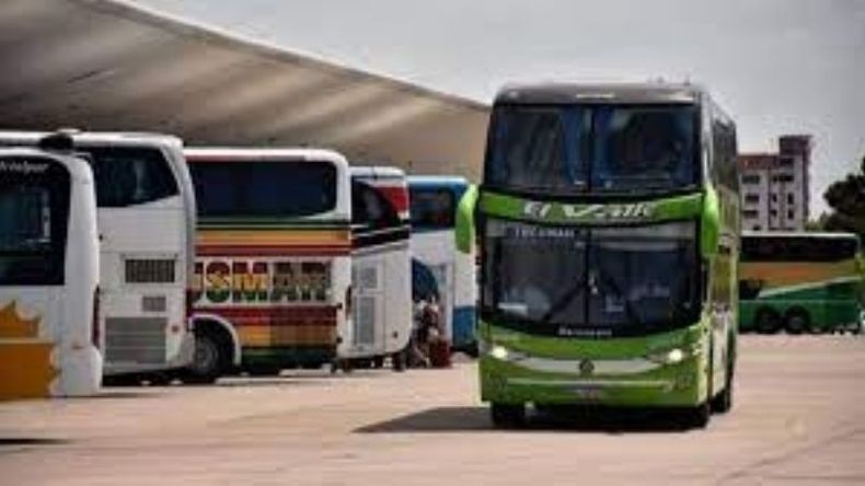 Es inminente la exigencia del pase sanitario en el transporte de corta y media distancia..