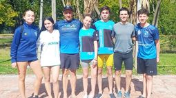 GRUPO. Los pilarenses que compitieron en la fase Regional del Acuatlón.