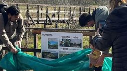 CARTEL. En la Reserva Natural de Pilar se inauguró un letrero sobre el humedal.