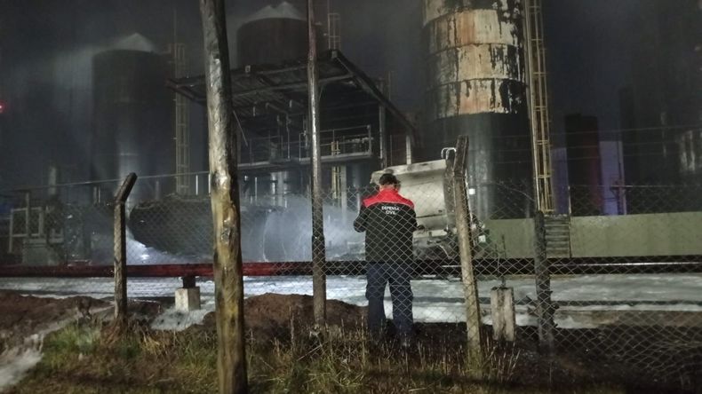 Los trabajos de los bomberos finalizaron en la madrugada del domingo.