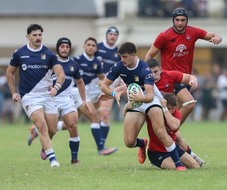 Champagnat llega a Rosario con 9 unidades comandando la Primera A.