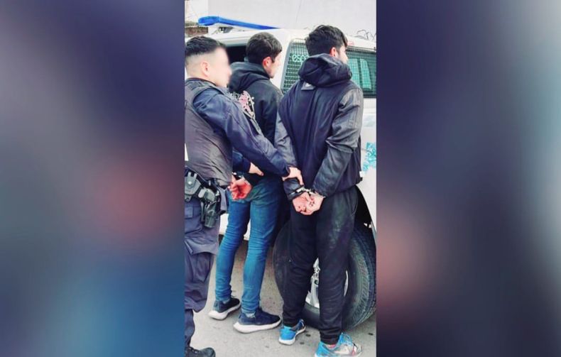 El accionar de los sujetos fue registrado por las cámaras del domicilio y eso permitió identificarlos.