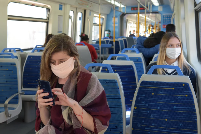 CASOS. Salud asegura que los síntomas no son más graves que los de la gripe habitual.