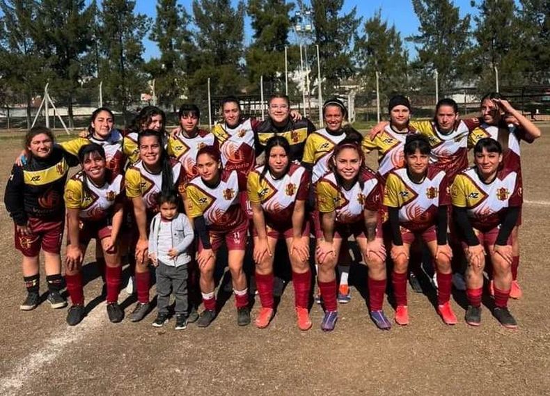 PUNTERAS. Las chicas de Monterrey siguen con su paso firme.