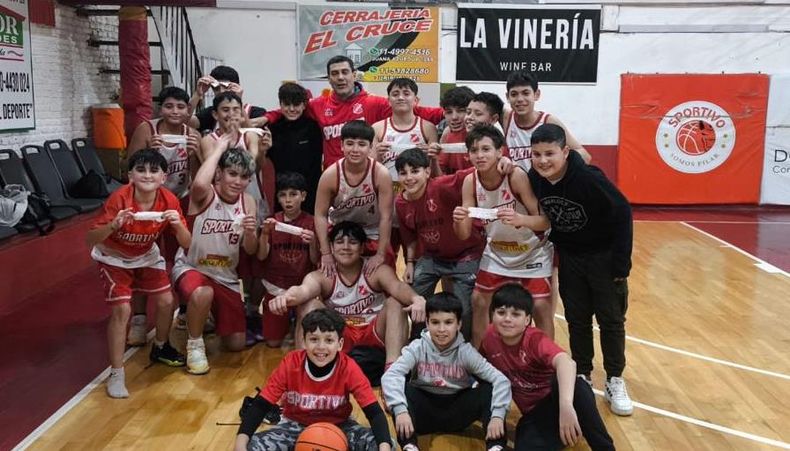 Los Sub 13 de Sportivo Pilar en La Avenida.