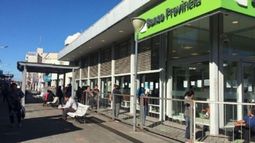 Por el momento, los bancos de Pilar mantienen su horario habitual de 10 a 15. Por el momento, los bancos de Pilar mantienen su horario habitual de 10 a 15.